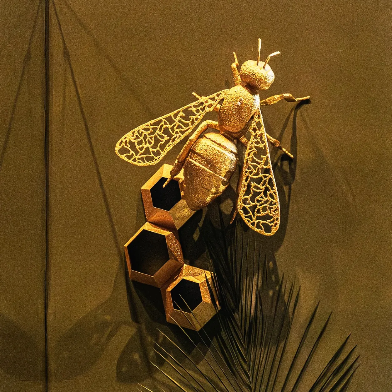 Bee — vista 3